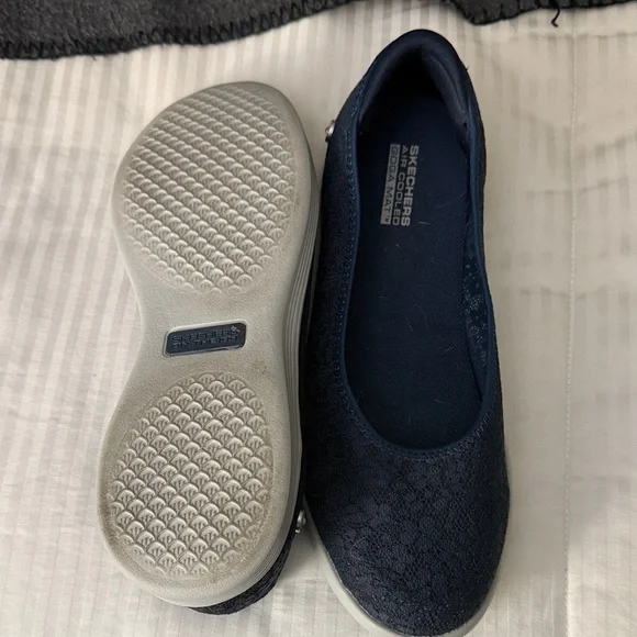 Skechers Women's Dark Blue Slip-On Flats - Picture 1 of 3